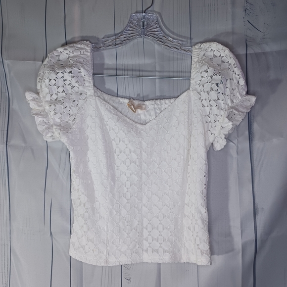 Monteau cropped fitted white lace sleeves V-neck top - Picture 1 of 8
